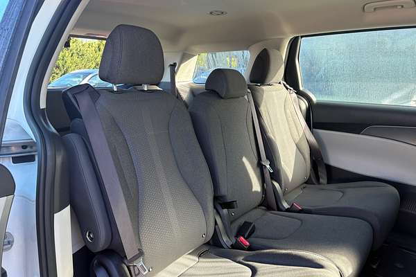 2023 Kia Carnival S KA4