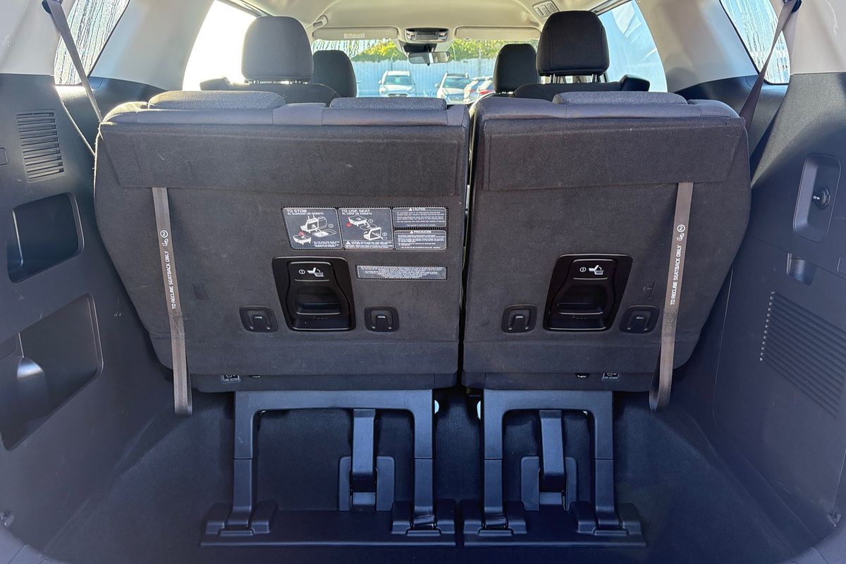 2023 Kia Carnival S KA4