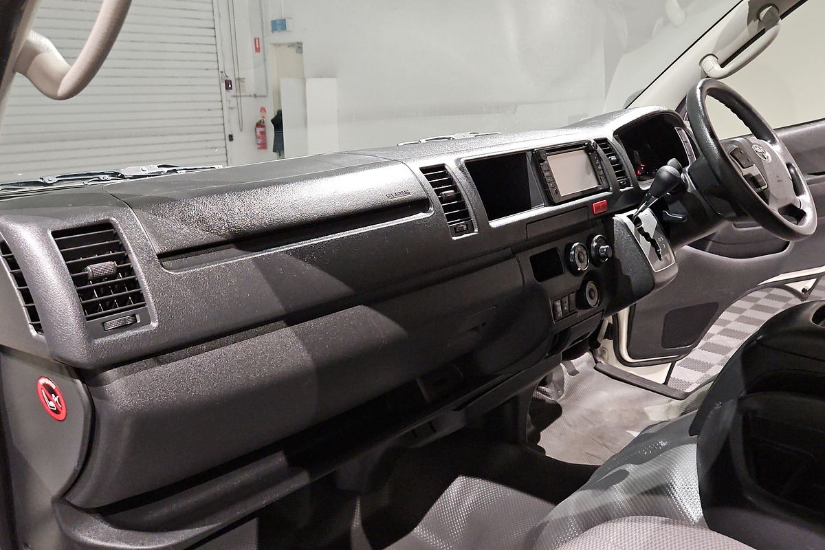 2018 Toyota Hiace Commuter KDH223R