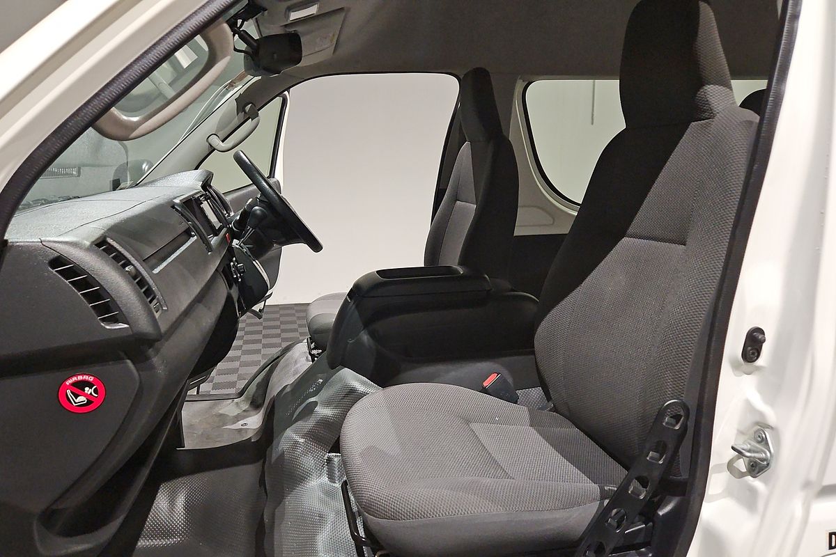 2018 Toyota Hiace Commuter KDH223R