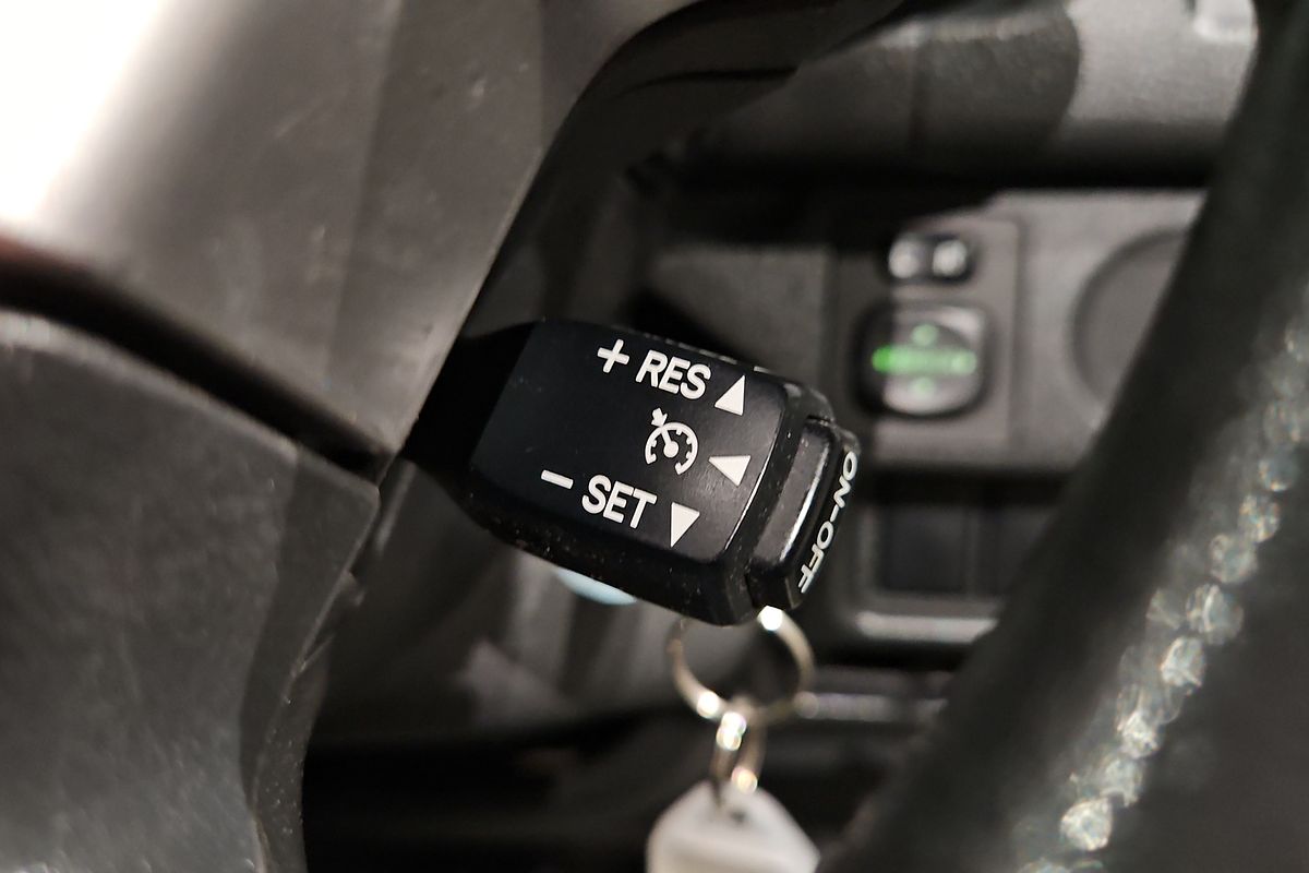 2018 Toyota Hiace Commuter KDH223R