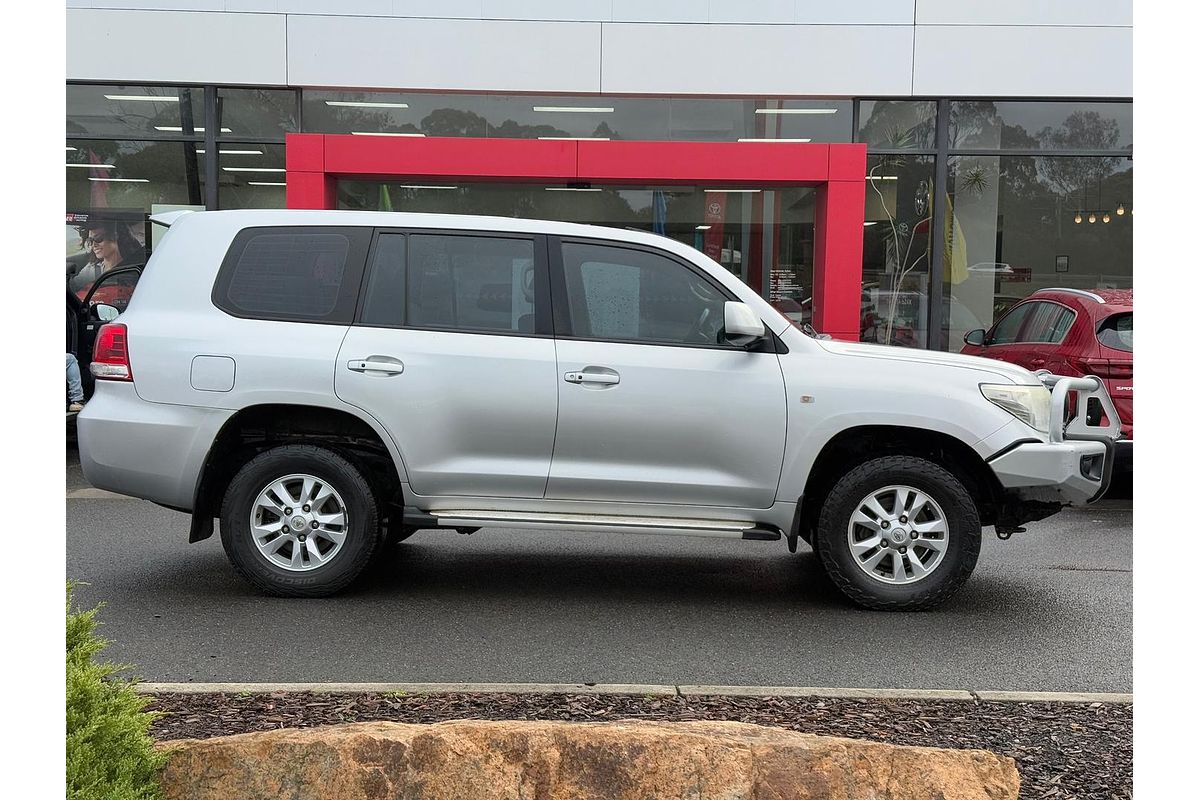 2011 Toyota Landcruiser GXL VDJ200R