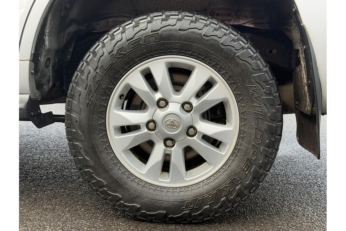 2011 Toyota Landcruiser GXL VDJ200R