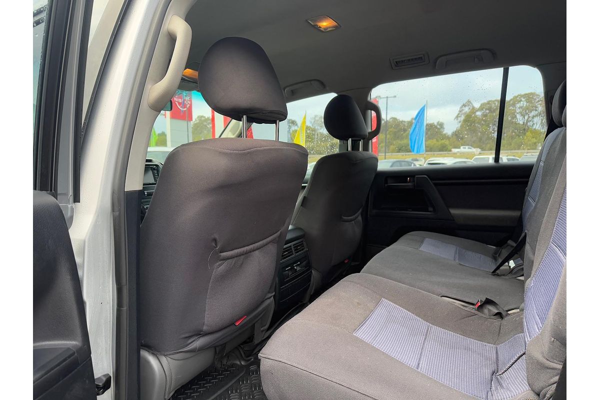 2011 Toyota Landcruiser GXL VDJ200R