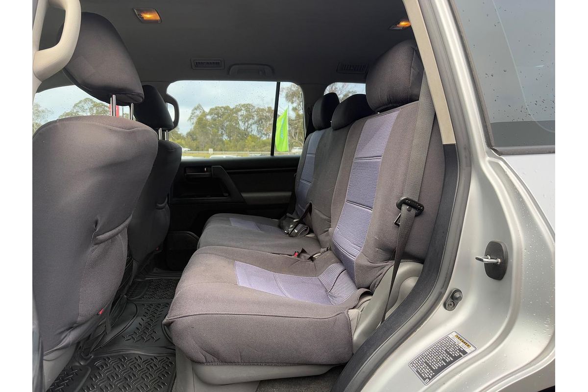 2011 Toyota Landcruiser GXL VDJ200R