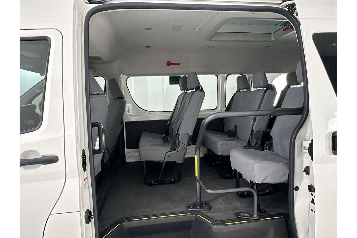2022 Toyota Hiace Commuter GDH322R