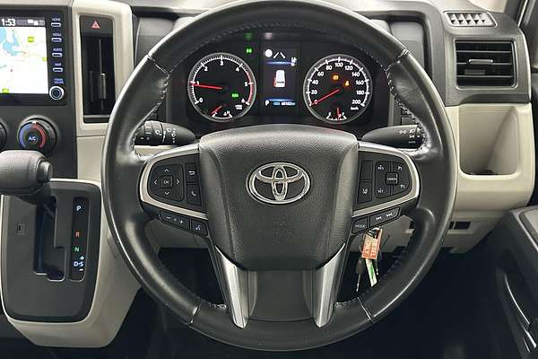 2022 Toyota Hiace Commuter GDH322R