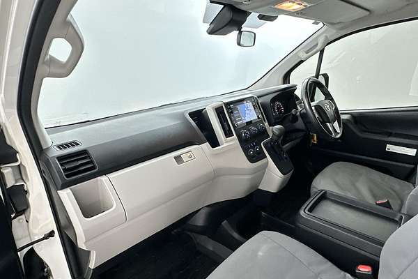 2022 Toyota Hiace Commuter GDH322R