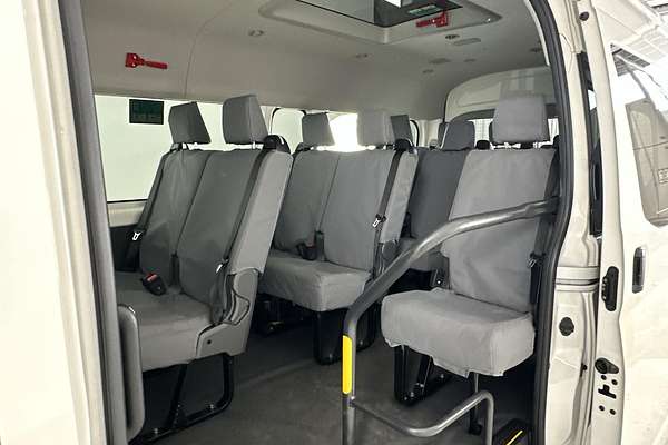 2022 Toyota Hiace Commuter GDH322R