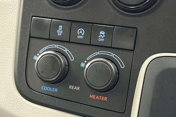2022 Toyota Hiace Commuter GDH322R