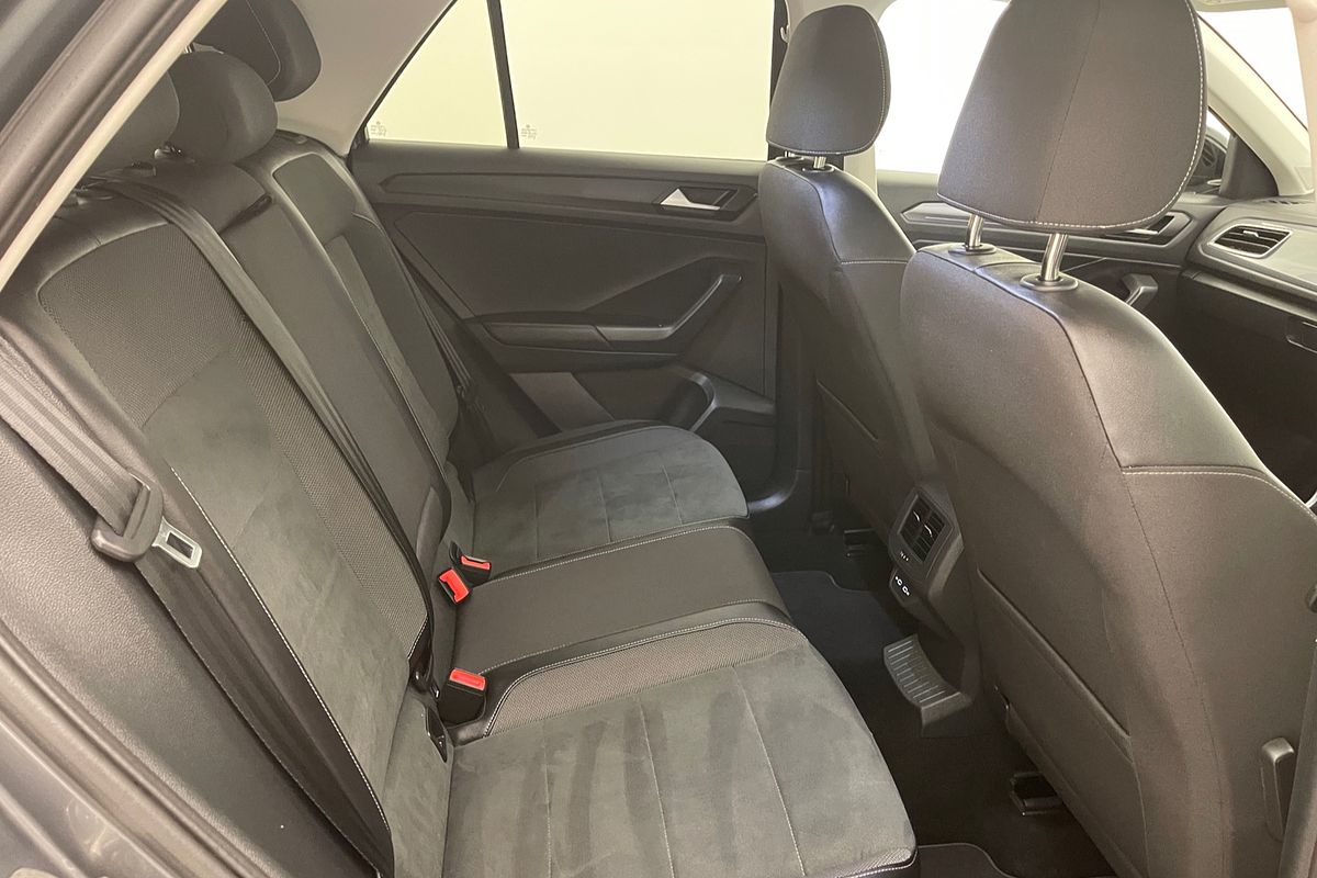 2022 Volkswagen T-Roc 110TSI Style D11