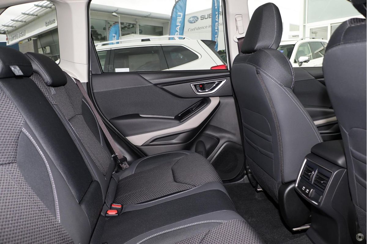 2025 Subaru Forester 2.5i Premium S5