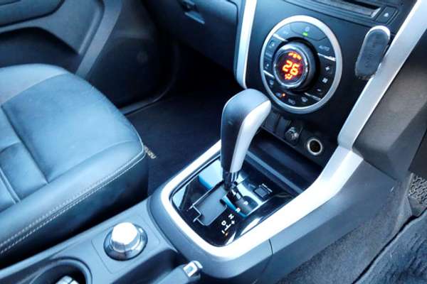 2019 Isuzu MU-X LS-T