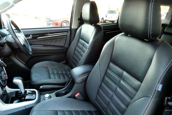 2019 Isuzu MU-X LS-T