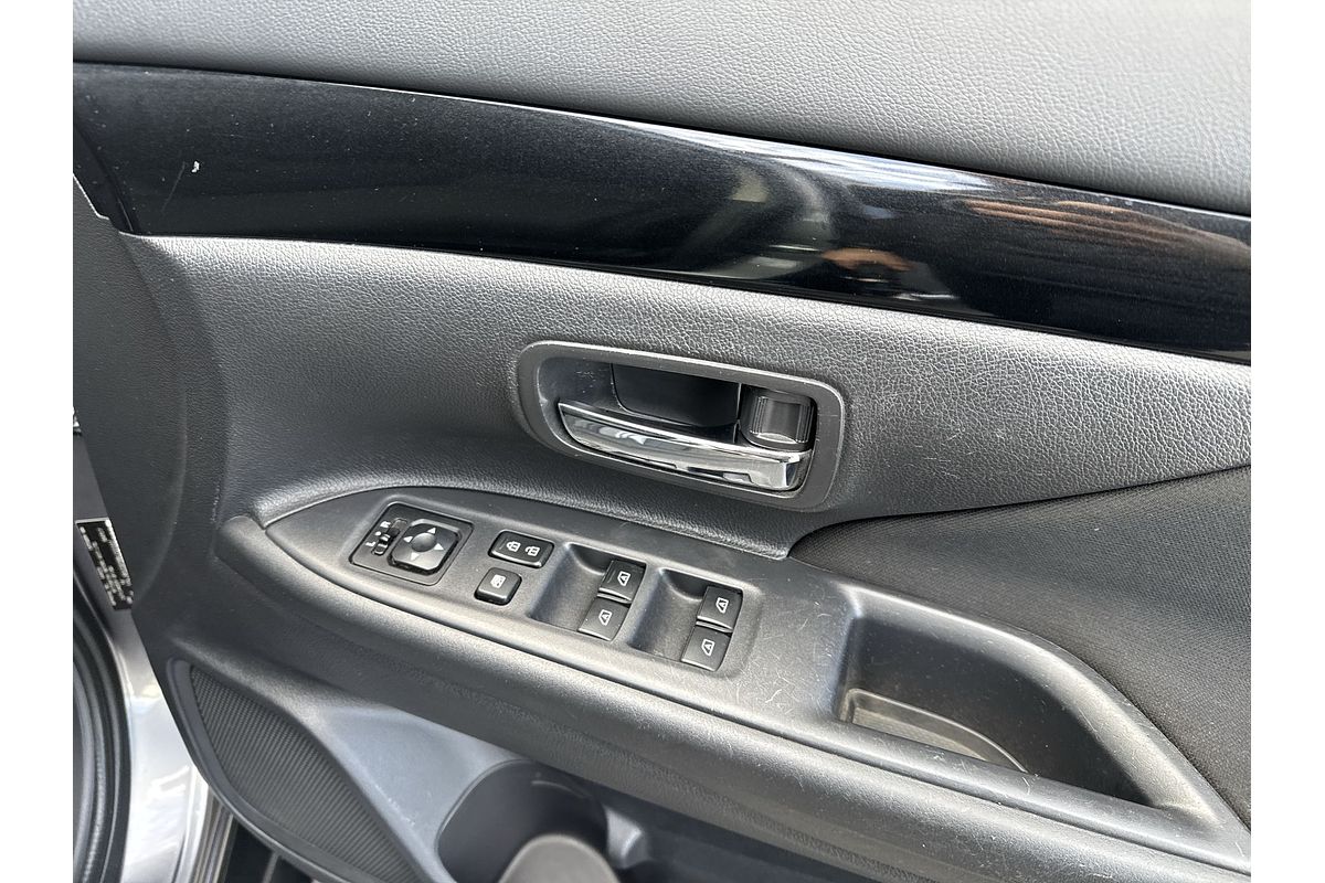 2018 Mitsubishi Outlander ES ZL