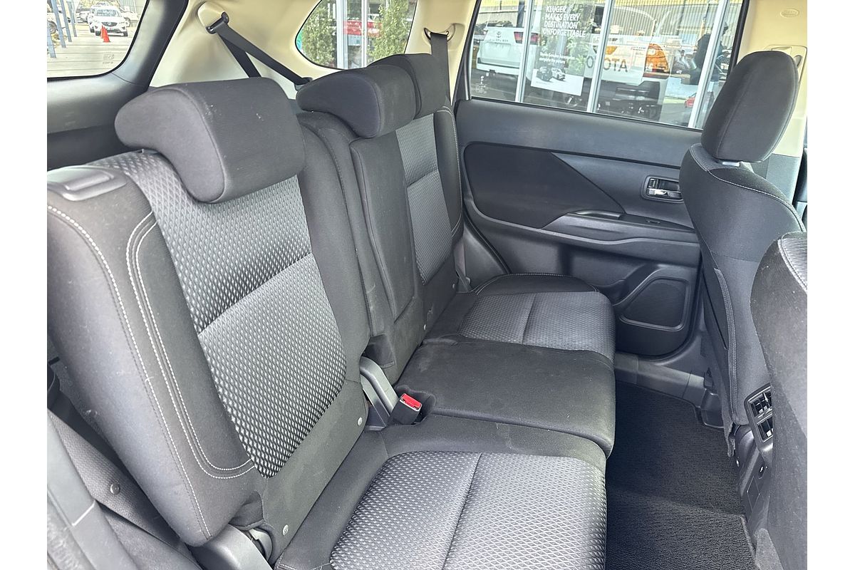 2018 Mitsubishi Outlander ES ZL