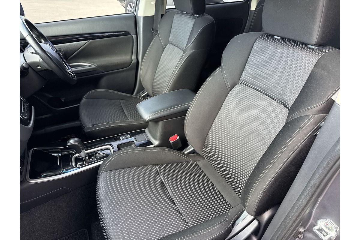 2018 Mitsubishi Outlander ES ZL
