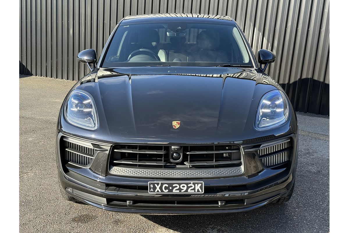 2022 Porsche Macan S 95B