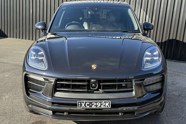 2022 Porsche Macan S 95B