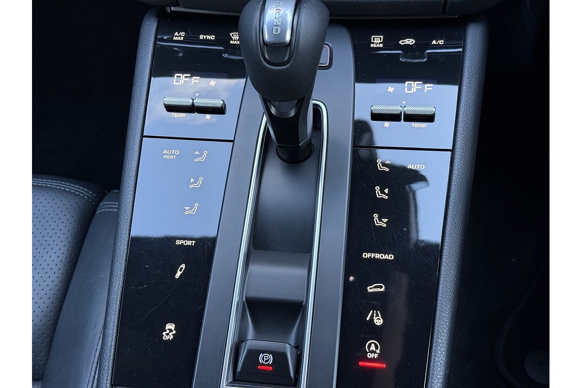 2022 Porsche Macan S 95B