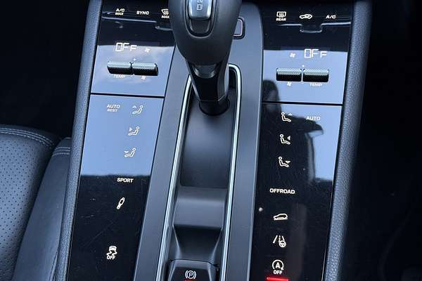 2022 Porsche Macan S 95B