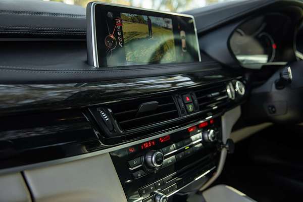 2015 BMW X6 xDrive30d F16
