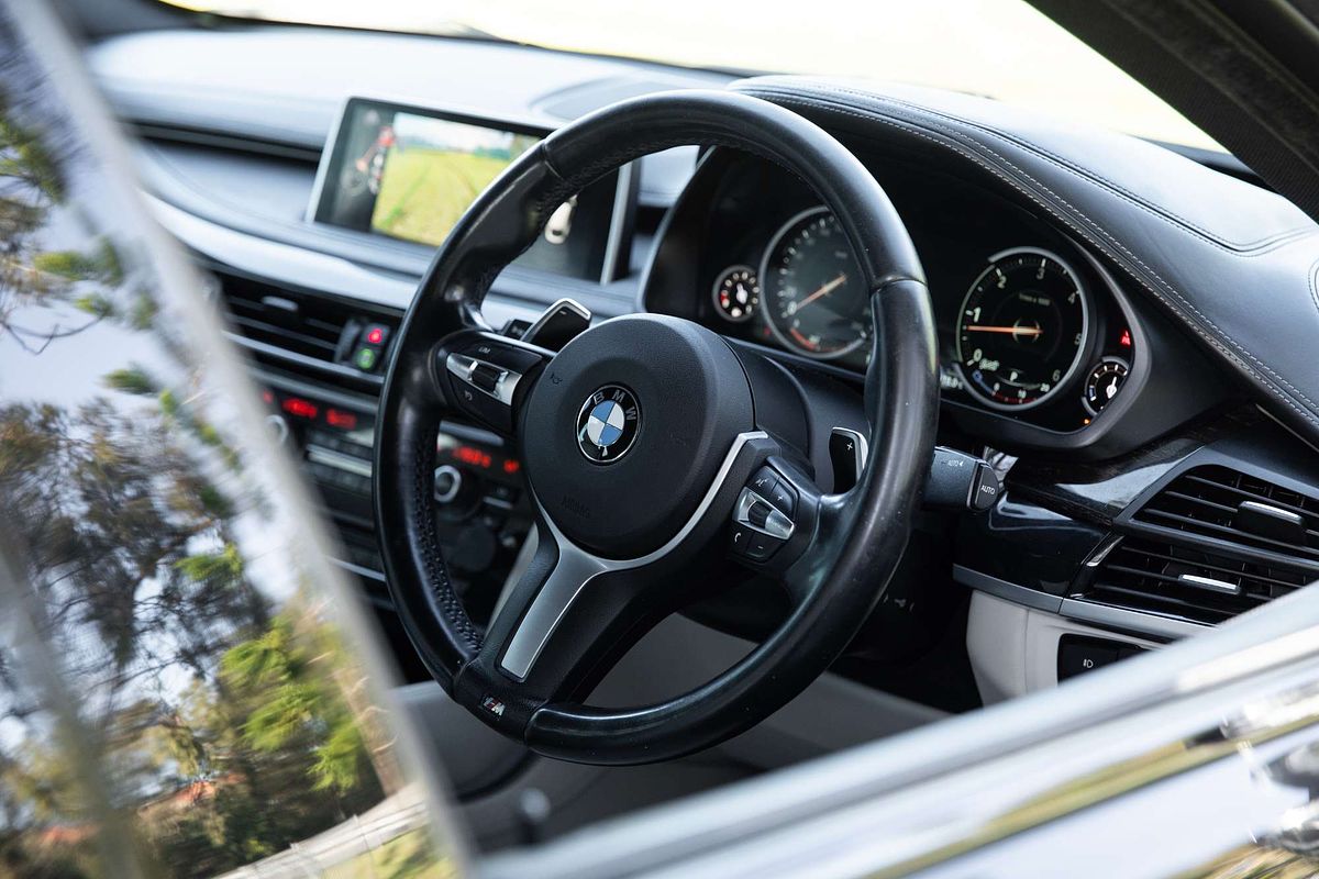 2015 BMW X6 xDrive30d F16