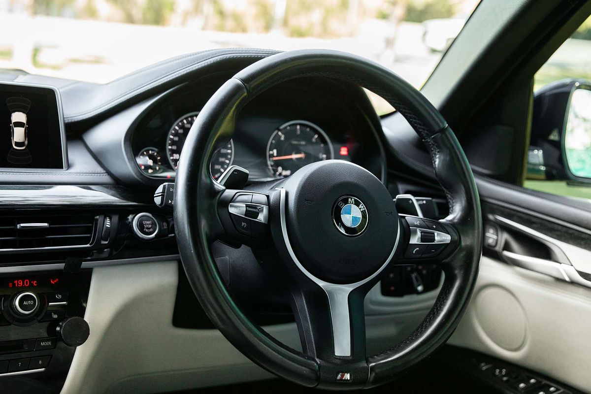 2015 BMW X6 xDrive30d F16