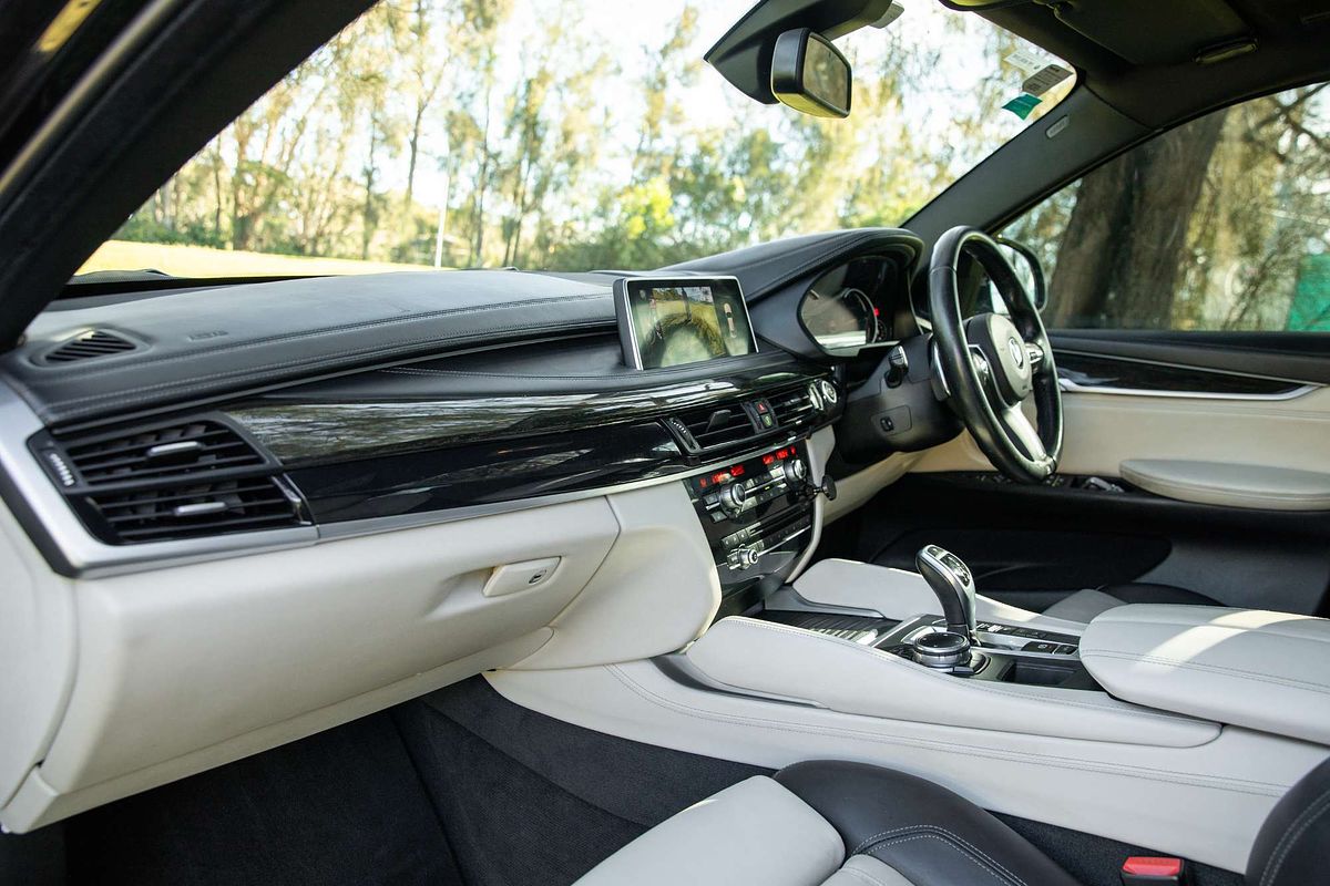 2015 BMW X6 xDrive30d F16