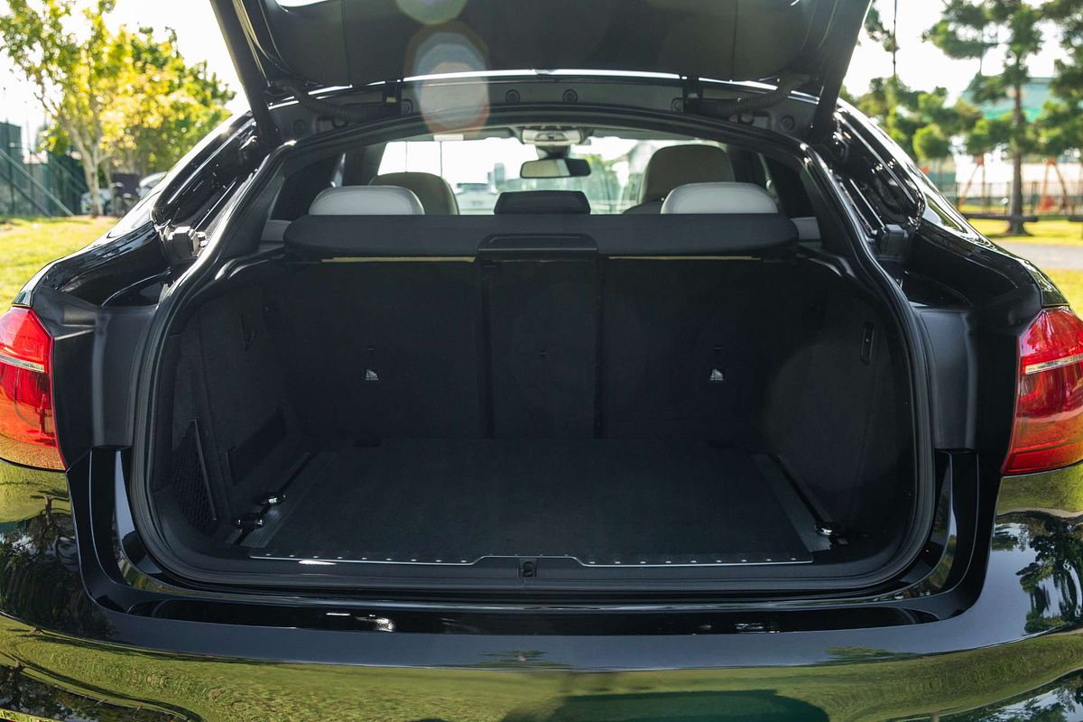 2015 BMW X6 xDrive30d F16