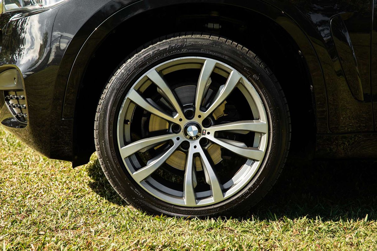 2015 BMW X6 xDrive30d F16
