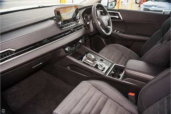 2025 Mitsubishi Outlander Aspire ZM 2WD
