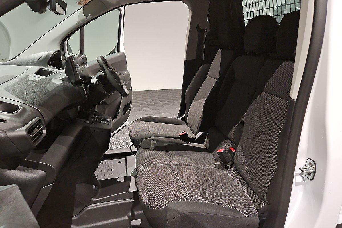 2025 Peugeot Partner Pro K9 LWB