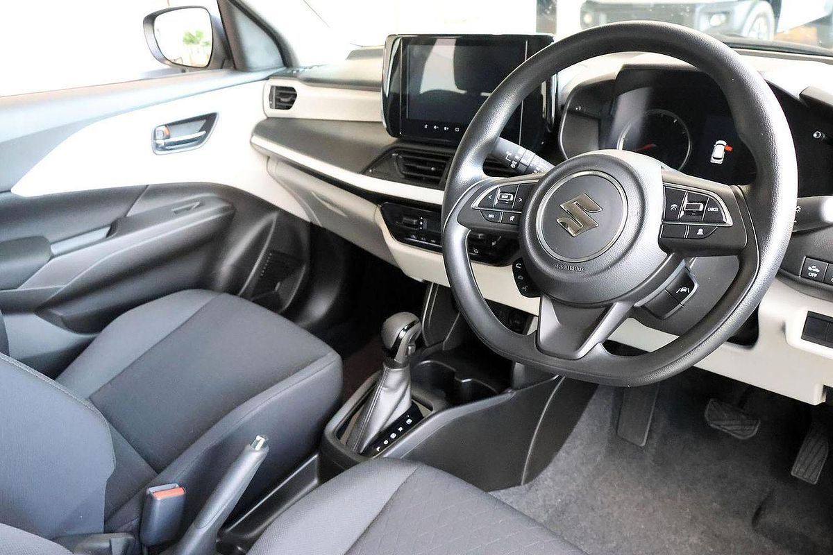 2024 Suzuki Swift Hybrid UZ