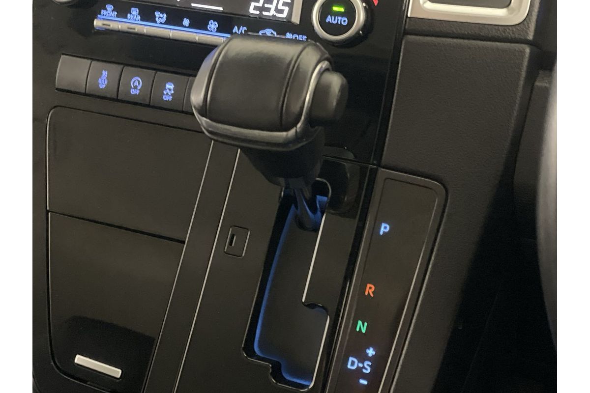2019 Toyota Granvia VX GDH303R