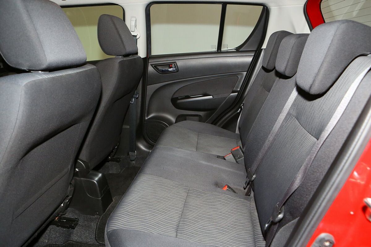 2013 Suzuki Swift GLX FZ