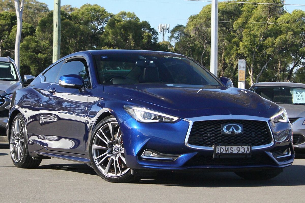 2017 INFINITI Q60 Red Sport V37