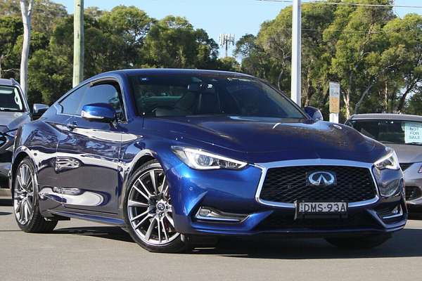 2017 INFINITI Q60 Red Sport V37