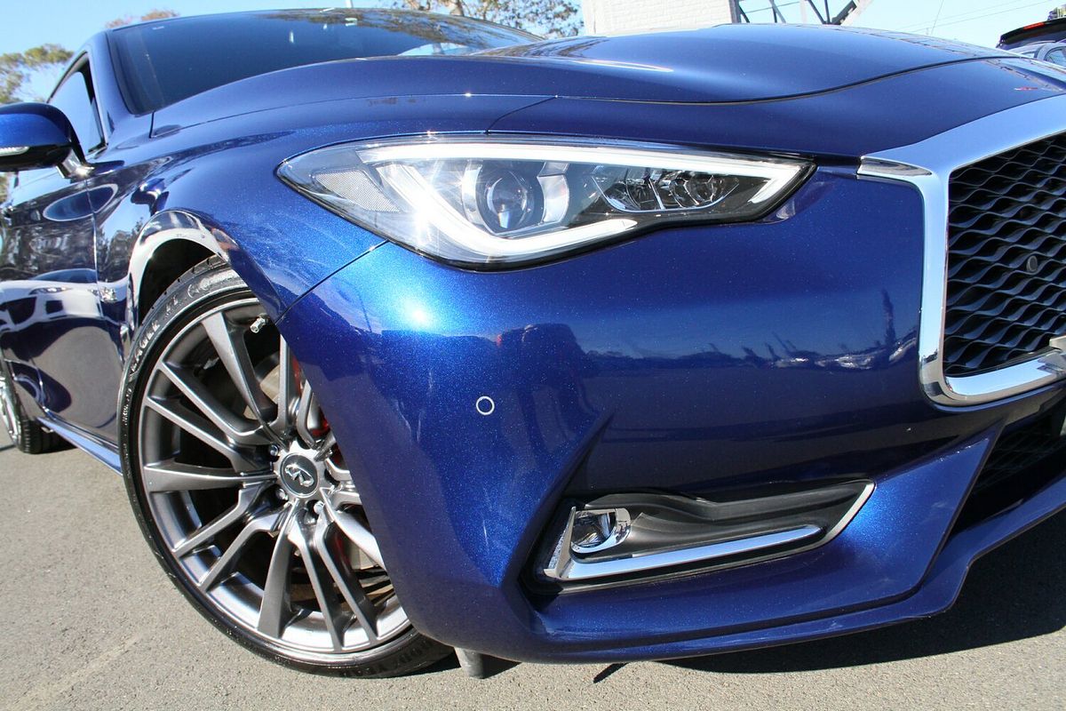 2017 INFINITI Q60 Red Sport V37