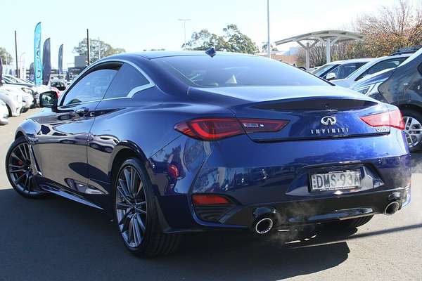 2017 INFINITI Q60 Red Sport V37