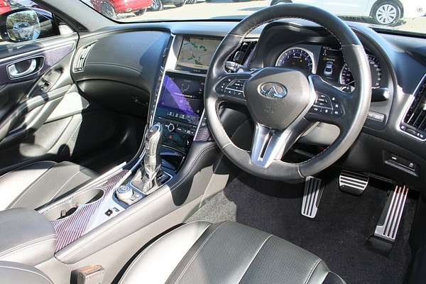 2017 INFINITI Q60 Red Sport V37
