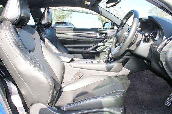 2017 INFINITI Q60 Red Sport V37