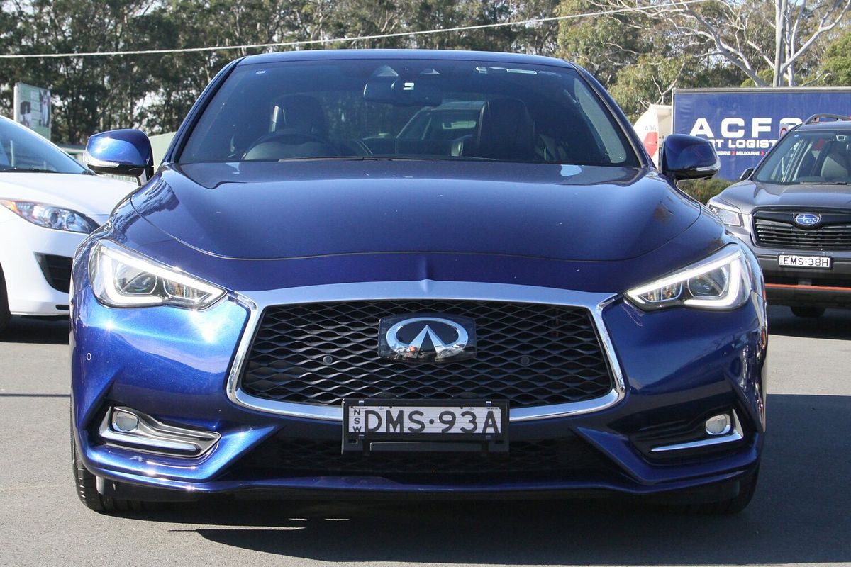 2017 INFINITI Q60 Red Sport V37