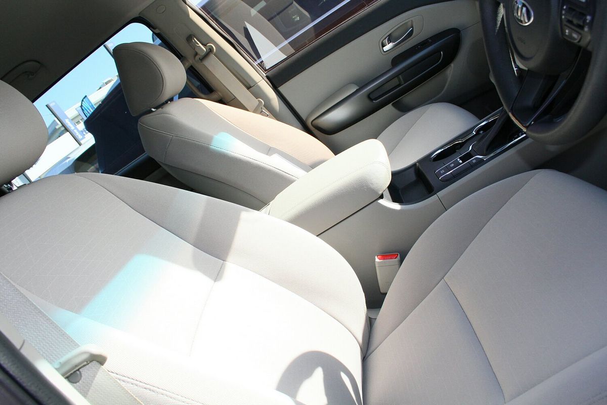 2020 Kia Carnival S YP