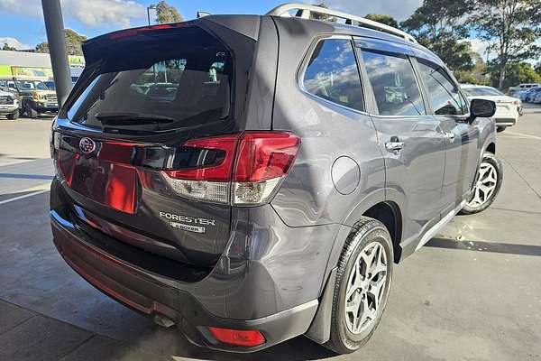 2023 Subaru Forester Hybrid L S5