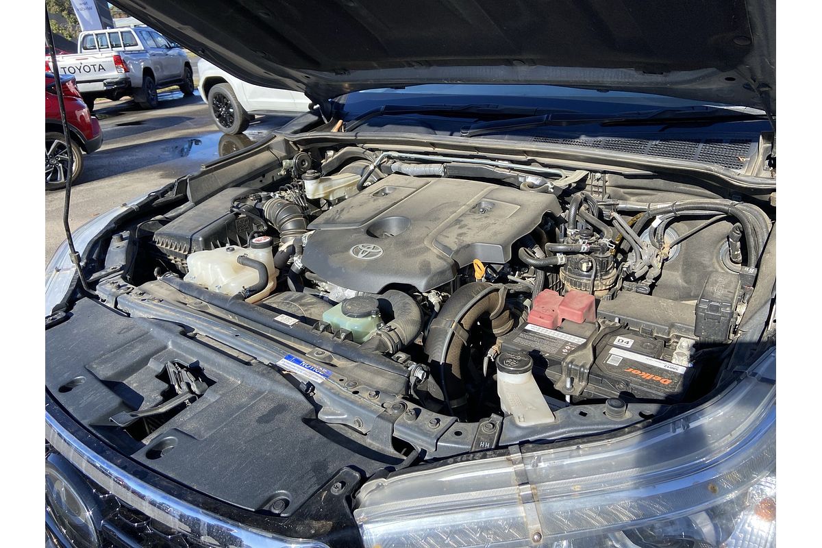 2019 Toyota Hilux SR5 GUN126R 4X4
