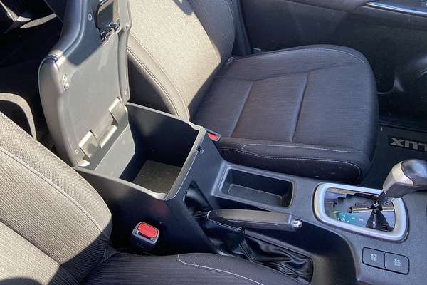 2019 Toyota Hilux SR5 GUN126R 4X4