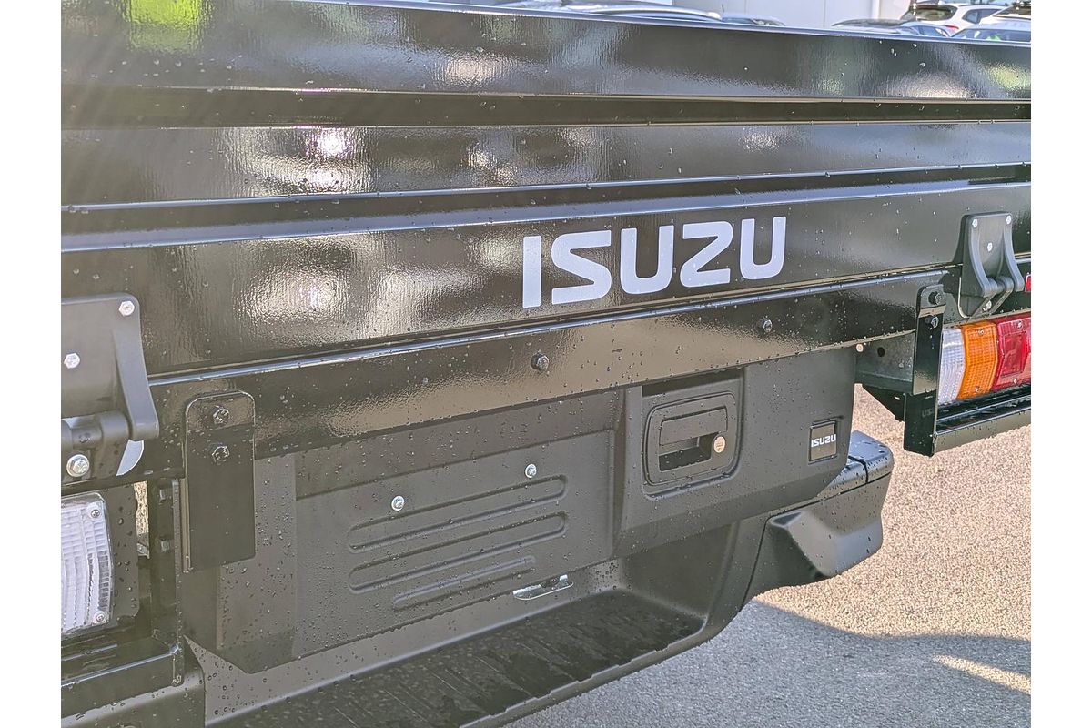 2025 Isuzu D-MAX LS-M 4X4