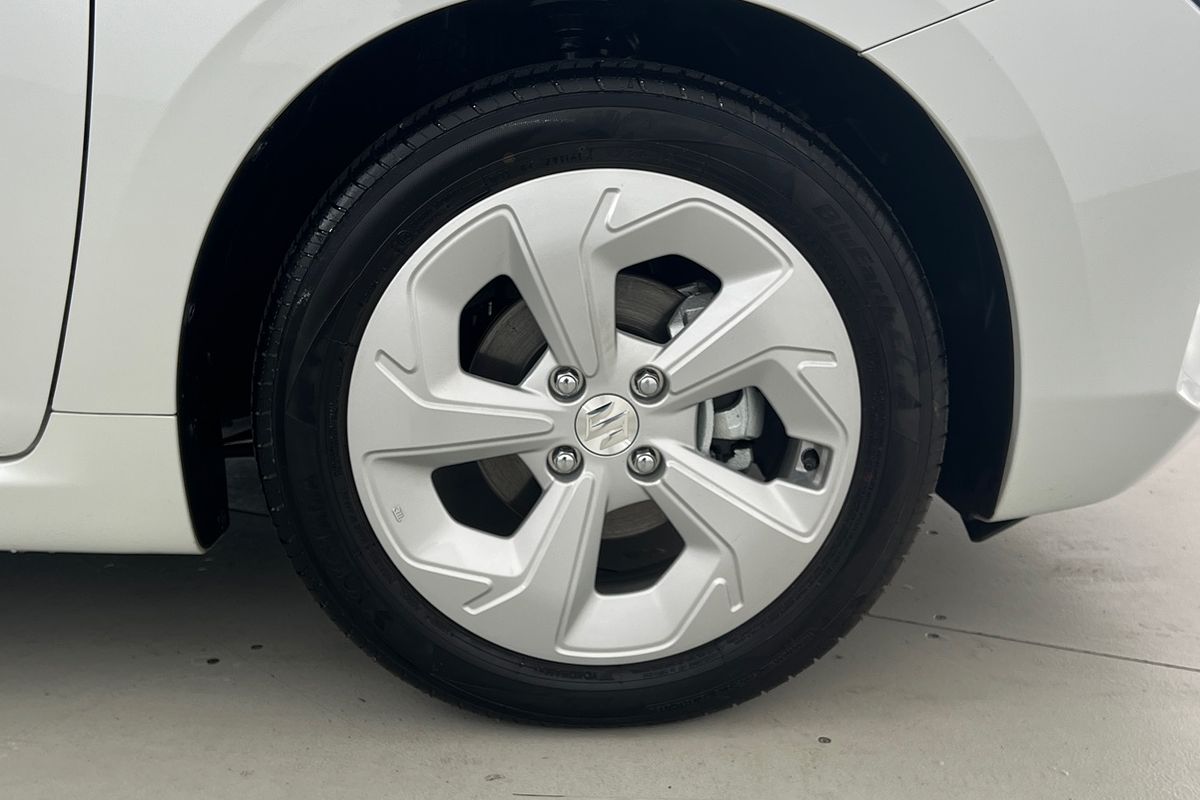 2024 Suzuki Swift Hybrid Plus UZ