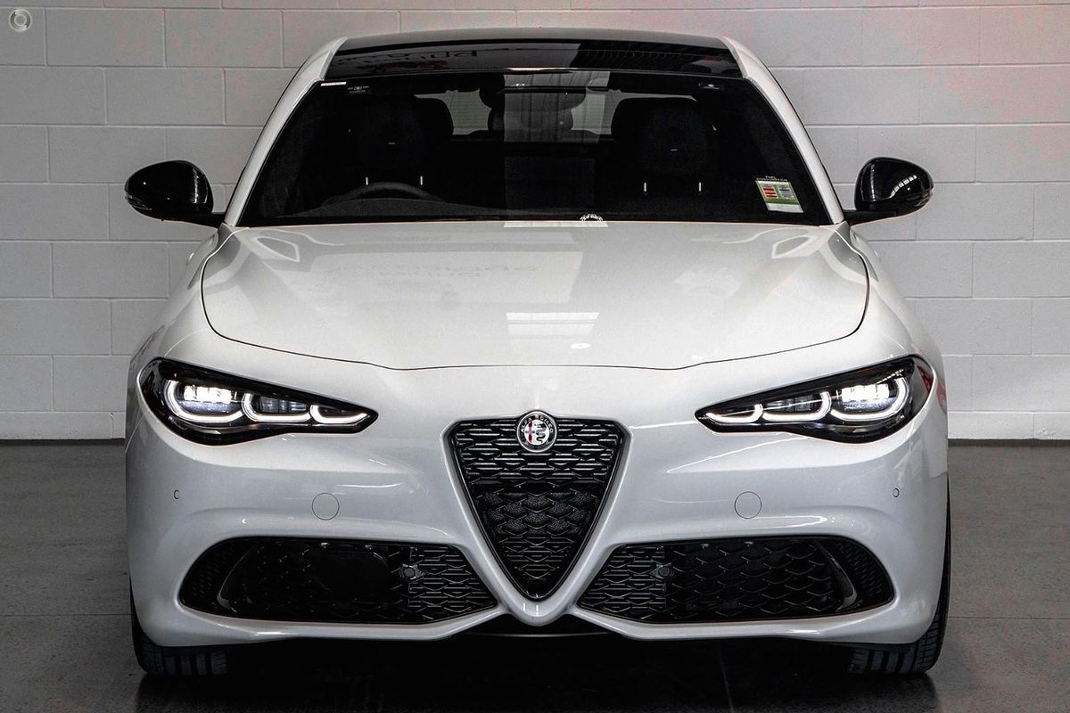 2025 Alfa Romeo Giulia Tributo Italiano Series 5